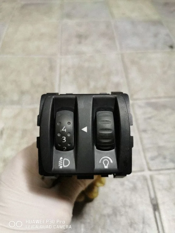 Headlight level height control switch 88020005