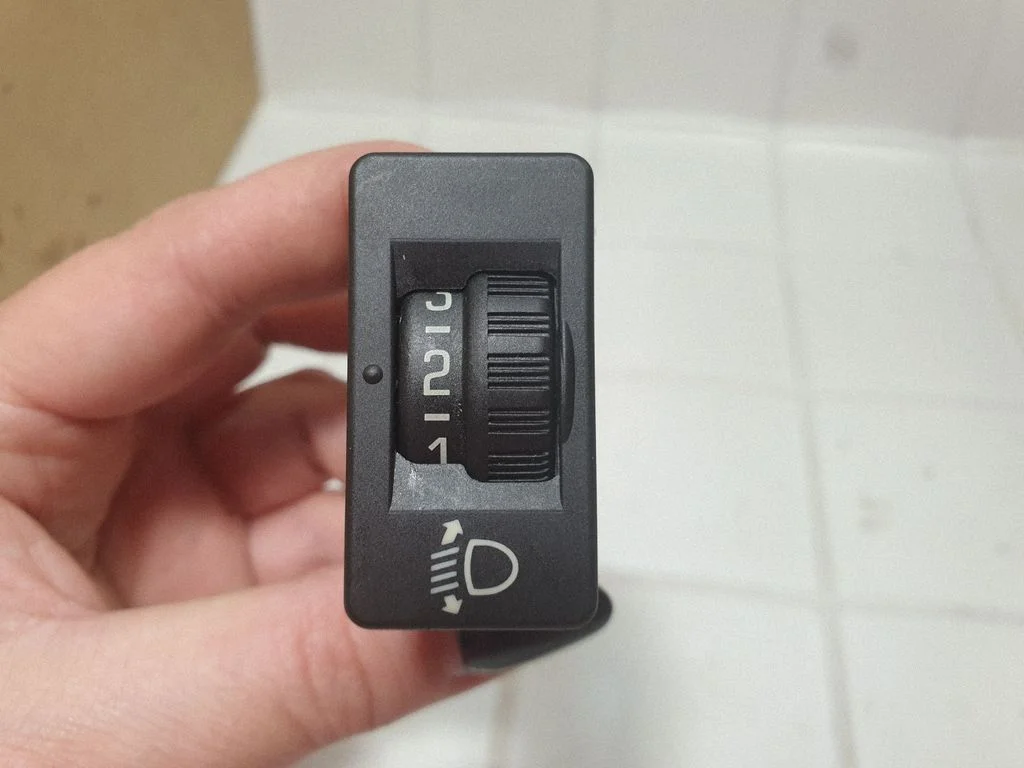 Headlight level height control switch 96366692XT