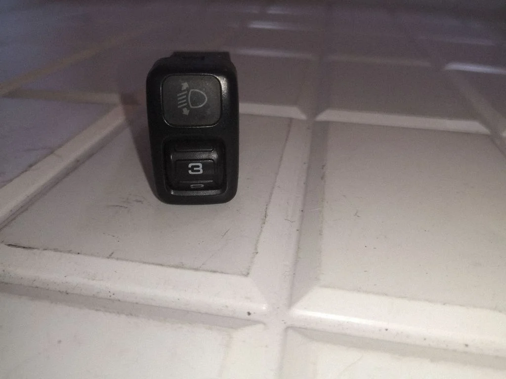 Headlight level height control switch 4X28