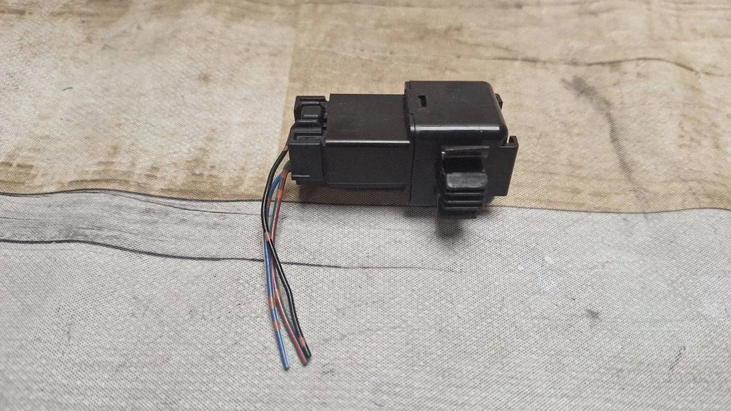 Other relay E13020301