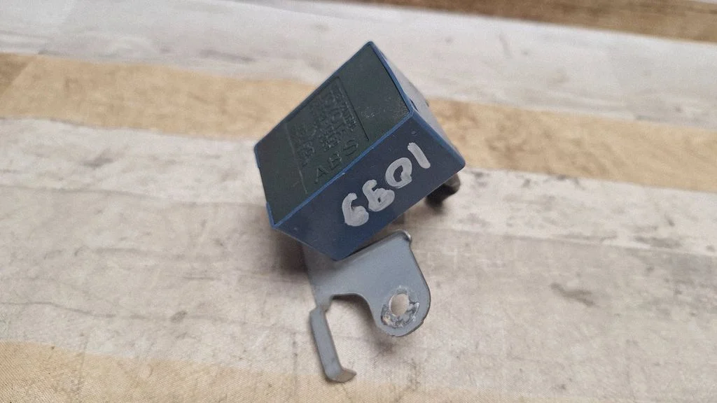 Other relay 8594012130