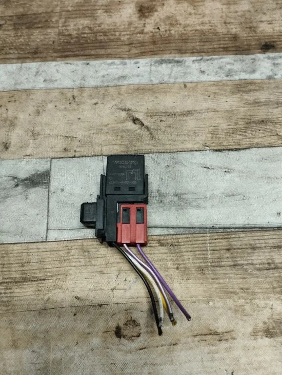Other relay 9494783
