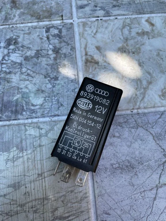 Other relay 893919082
