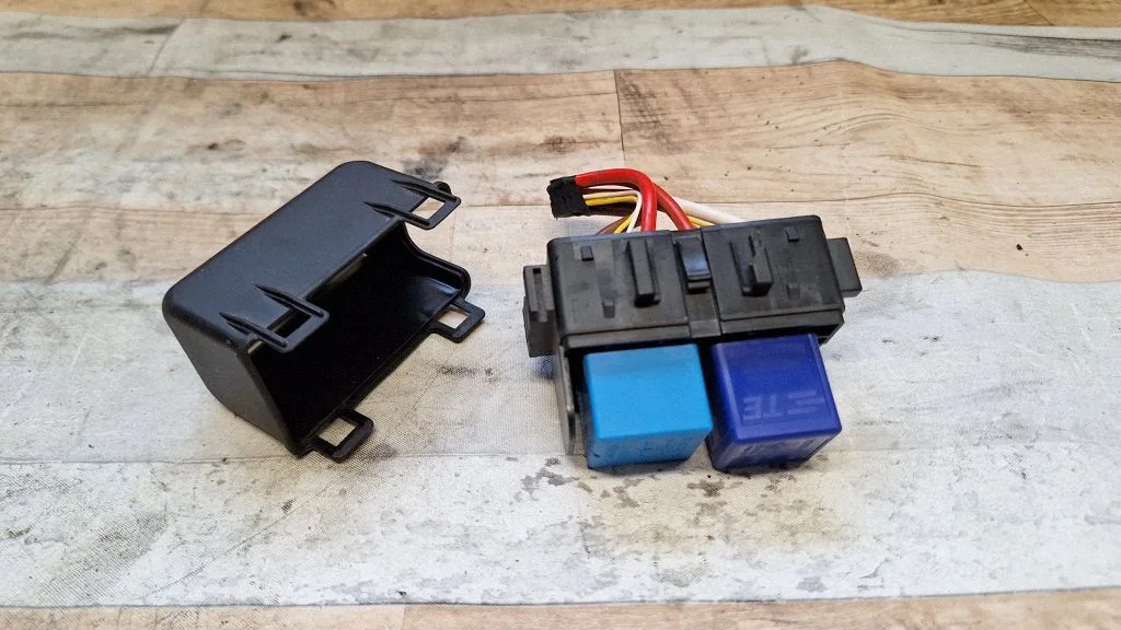 Other relay 8200222933B