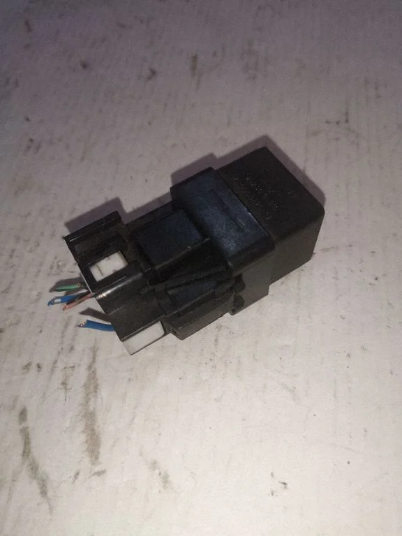Cits relejs 252309F910