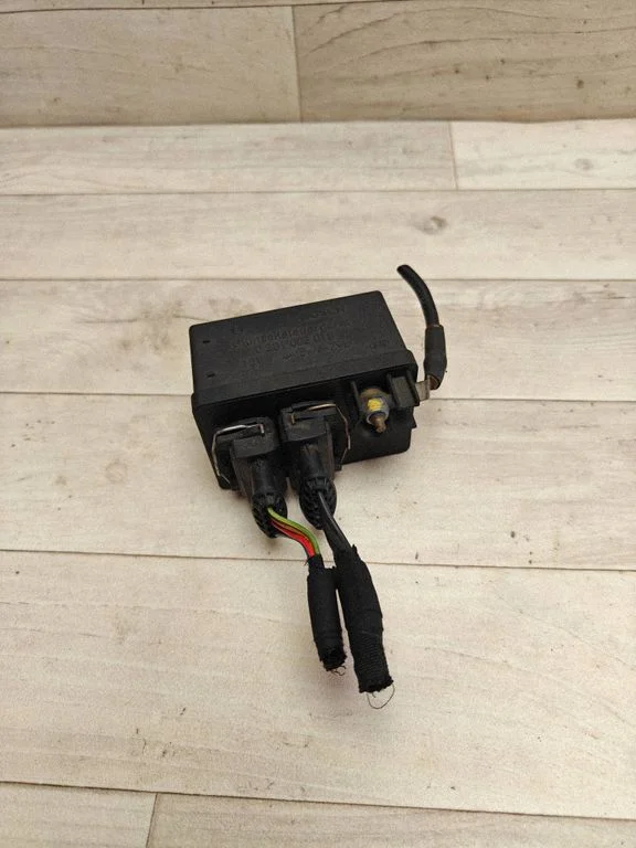 Glow plug pre-heat relay 0281003018