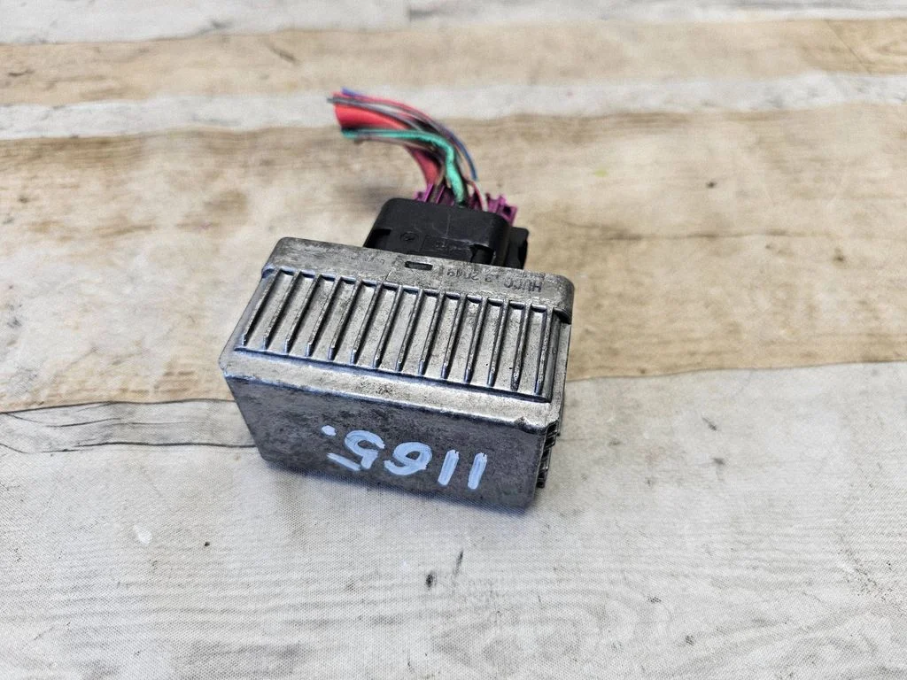 Glow plug pre-heat relay HUC0132049