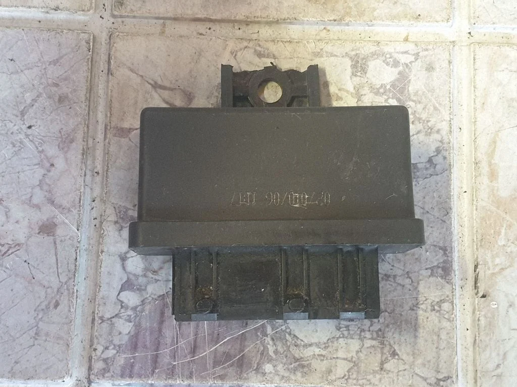 Glow plug pre-heat relay 240107