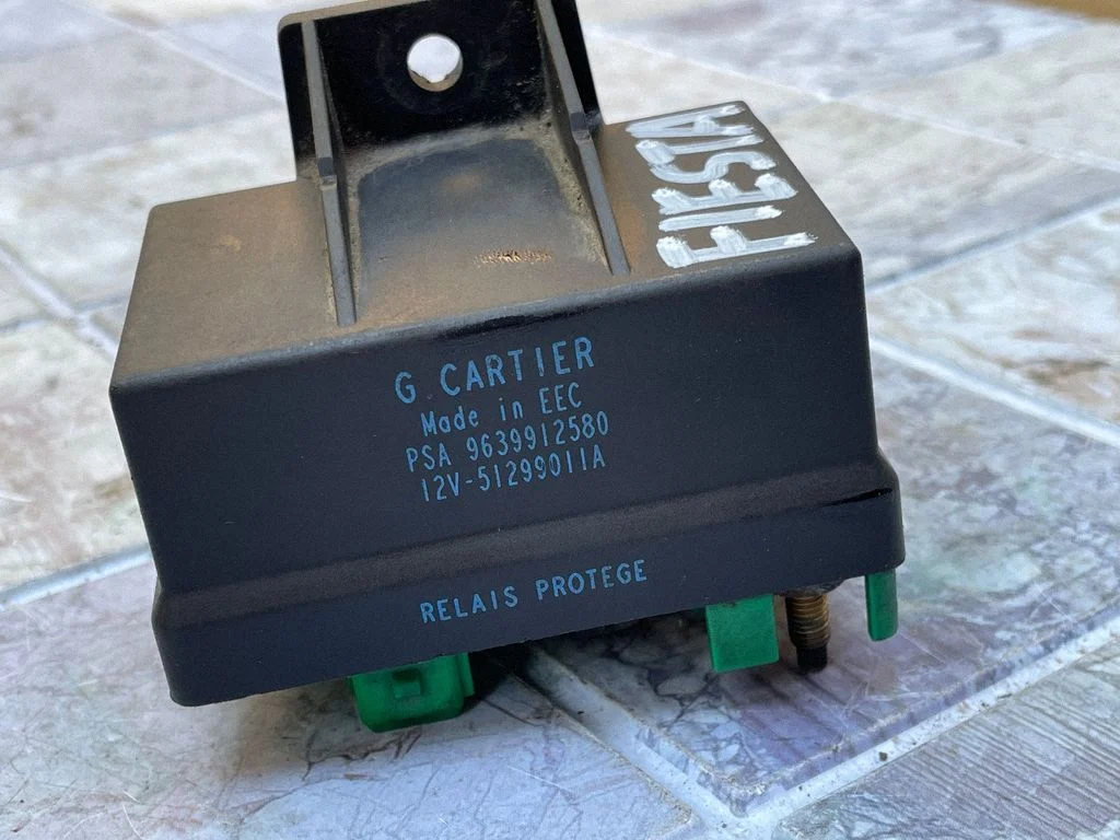 Kvēlsveču priekšuzsildes relejs 9639912580
