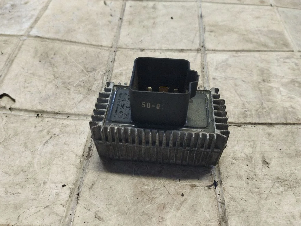 Glow plug pre-heat relay 09132691