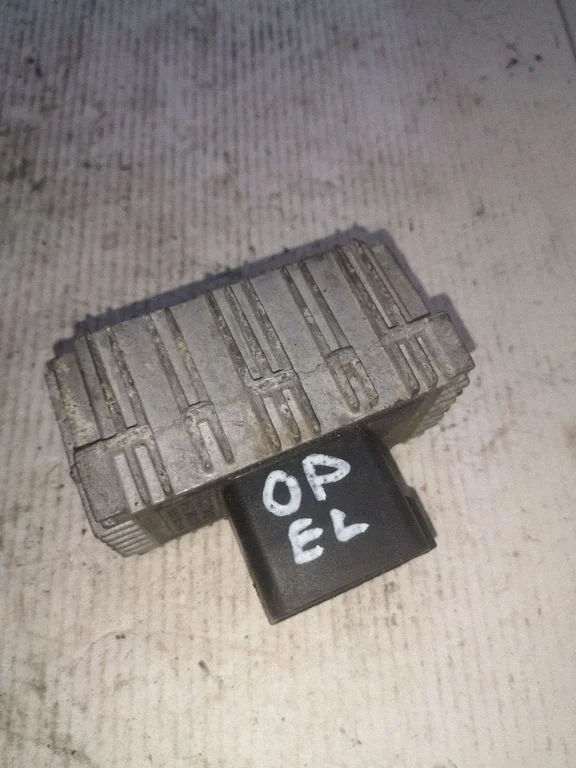 Eelsüüteküünalde relee 09132691