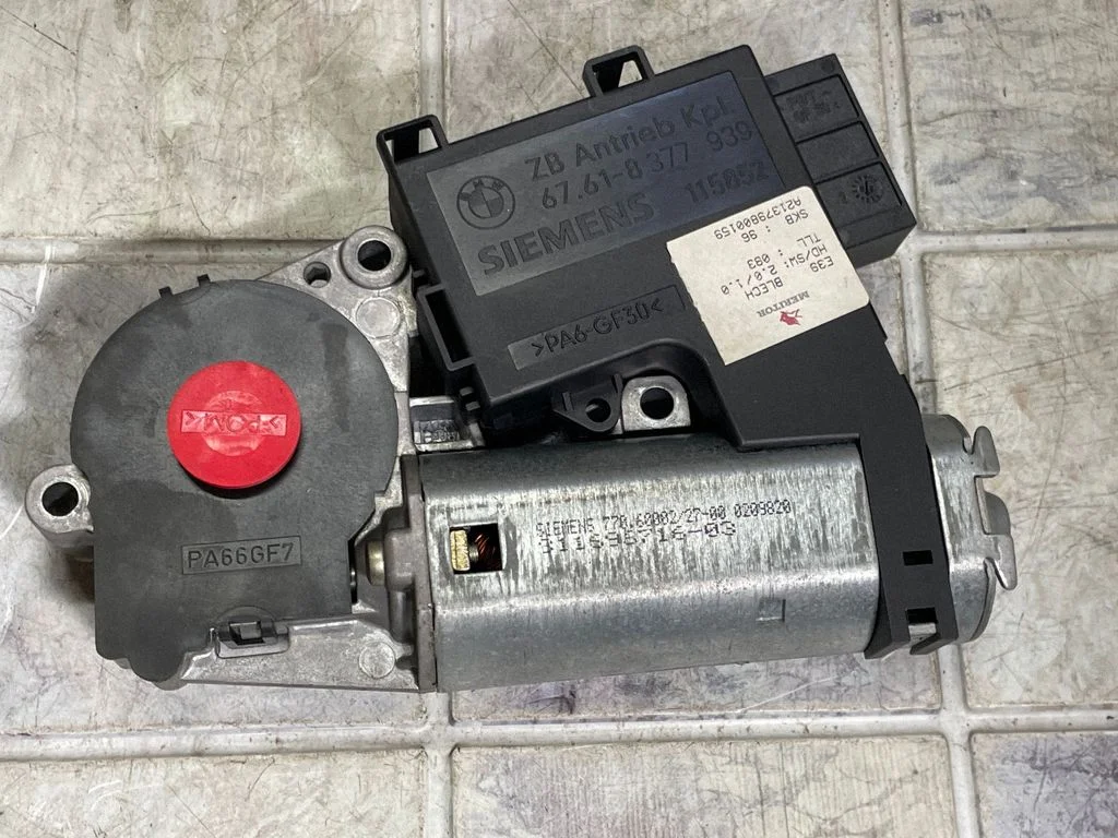 Katuseluugi mootor/ajam – BMW 5-seeria E39 (1996-2003)