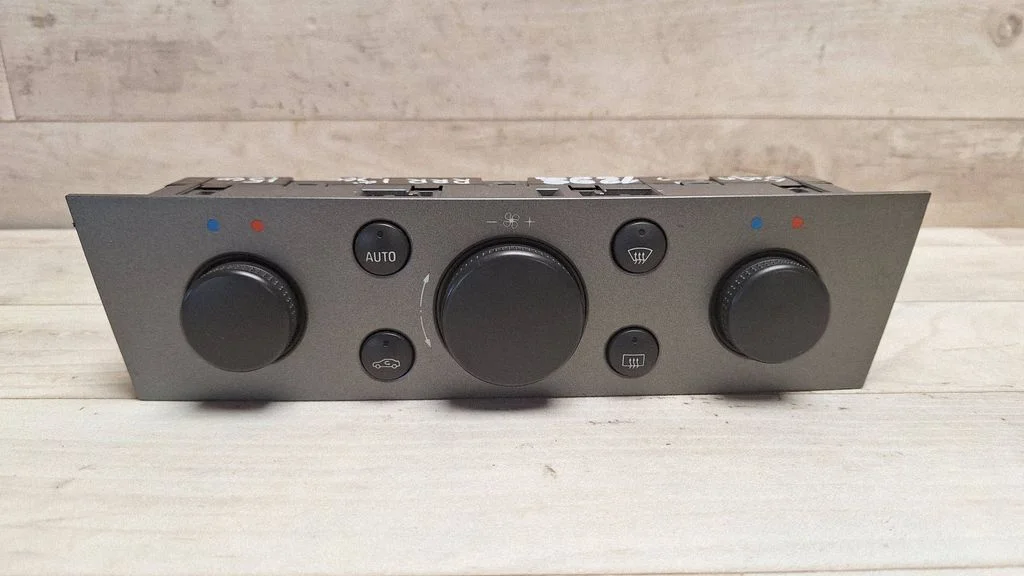 Climate control unit – Opel Signum (2003-2008)