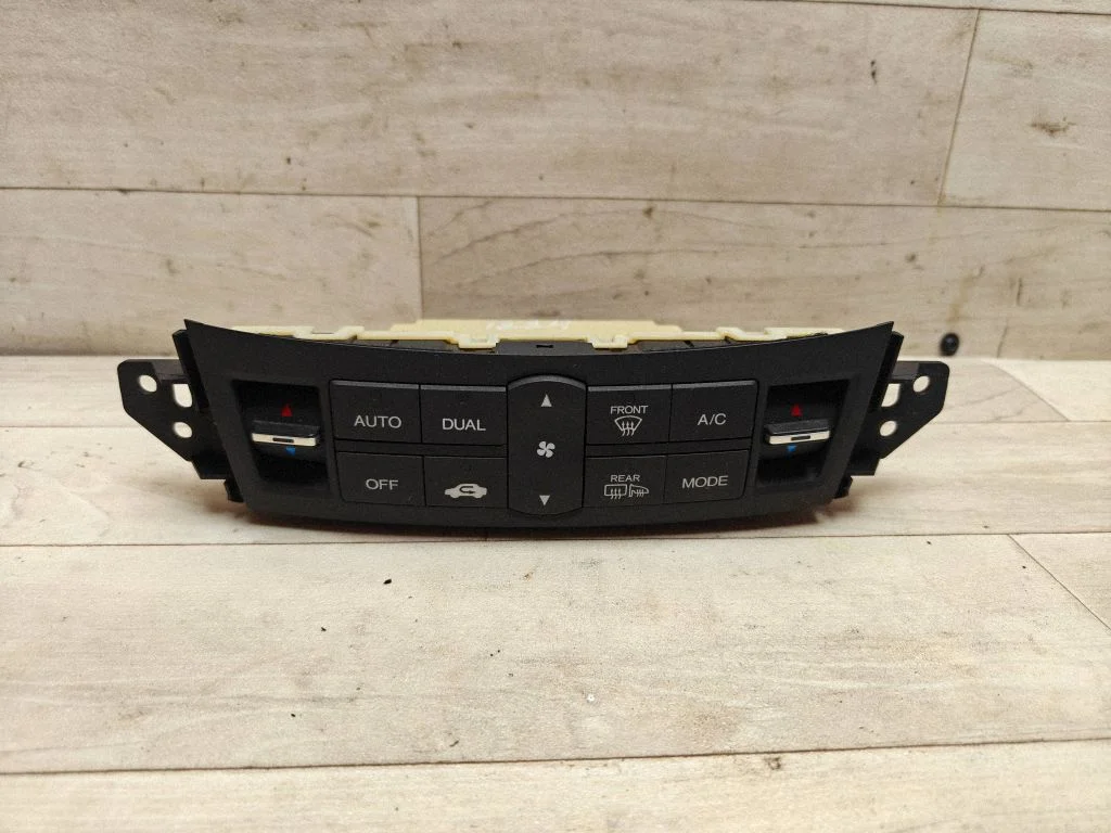 Kliimaseadme/kütte juhtplokk (salongis) – Honda Accord (2008-2016)
