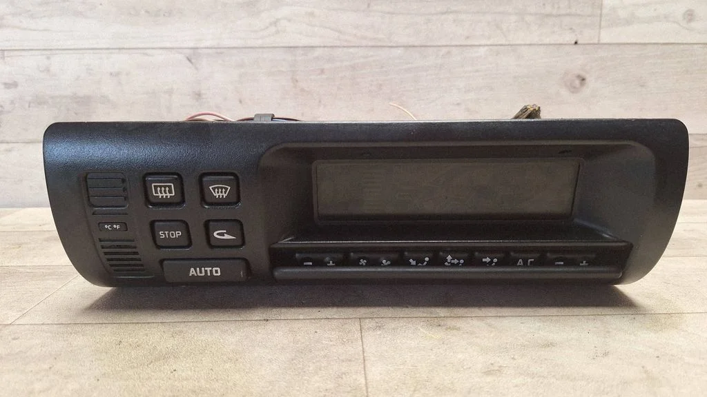 Climate control unit 7700808672 – Renault Safrane (1992-2000)