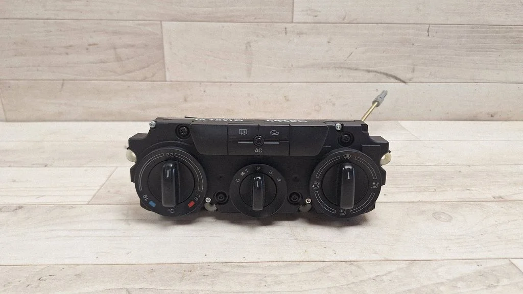 Climate control unit 74358110