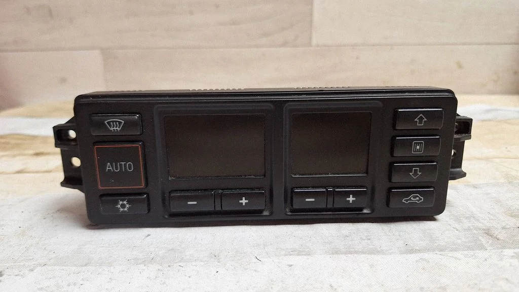 Kliimaseadme/kütte juhtplokk (salongis) – Audi A3 S3 8L (1996-2003)
