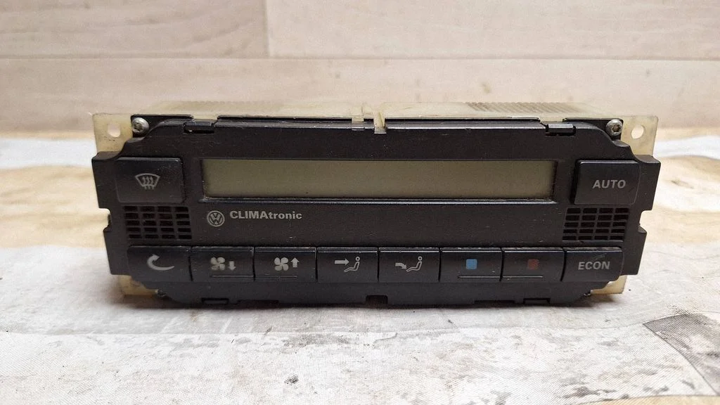 Climate control unit 5HB00761702