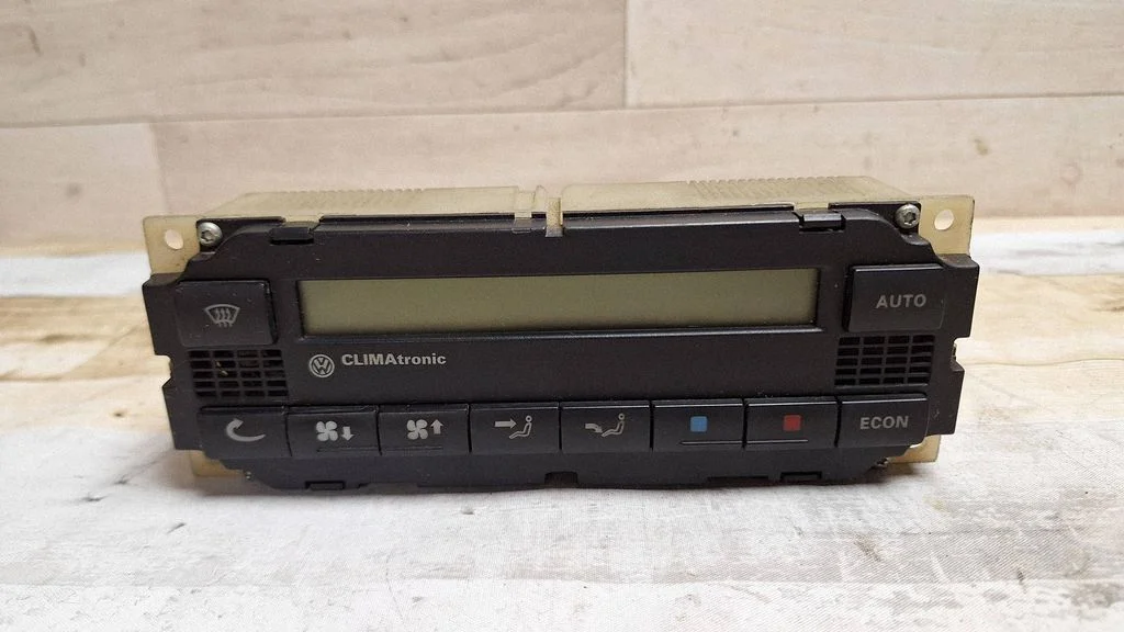 Climate control unit 5HB00761700