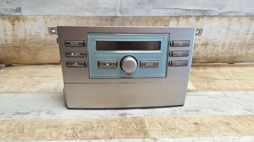 Climate control unit 559000F030
