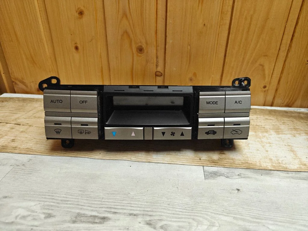 Climate control unit – Honda FR-V (2004-2009)