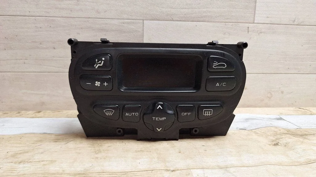Kliimaseadme/kütte juhtplokk (salongis) – Peugeot 307 (2001-2005)