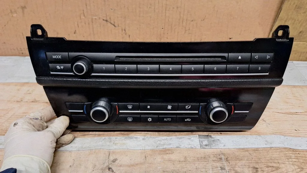 Climate control unit 923648301