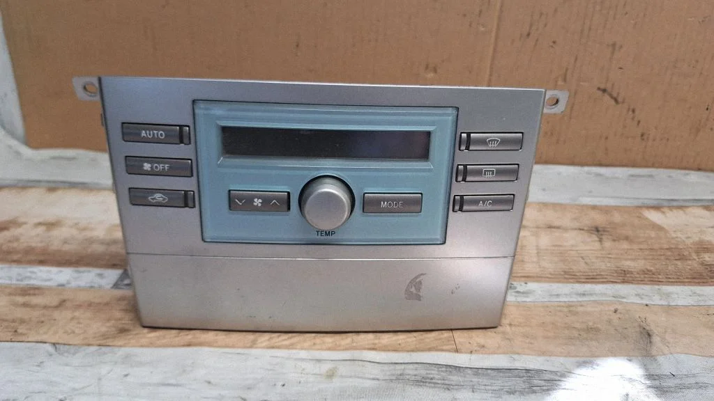 Climate control unit 559000F020