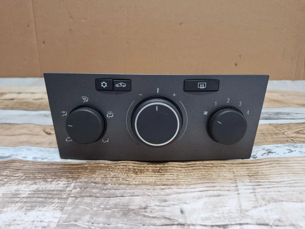 Climate control unit – Opel Astra H (2004-2012)