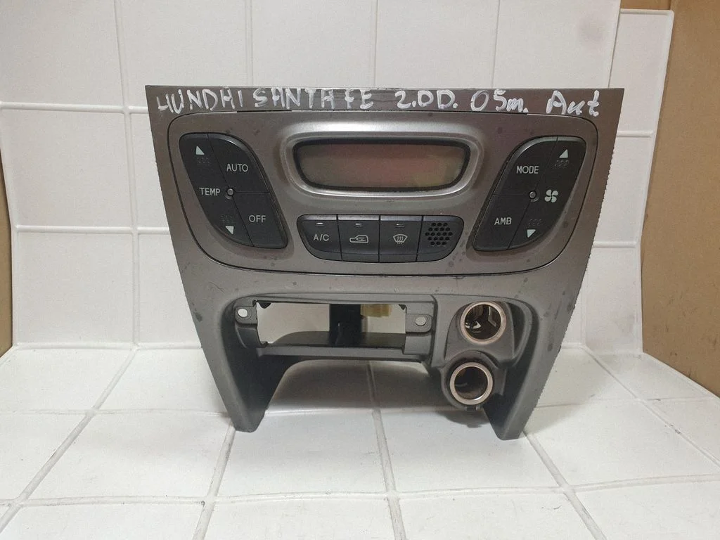 Panel sterowania klimatyzacją / nawiewem – Hyundai Santa Fe (2000-2006)
