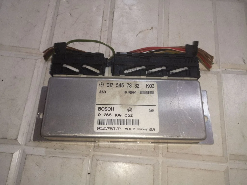 ABS-juhtplokk – Mercedes-Benz E-klass W210 (1995-2002)
