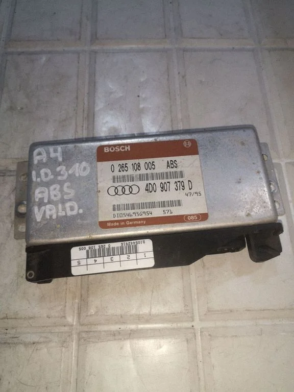 ABS-juhtplokk – Audi A4 S4 B5 8D (1994-1999)