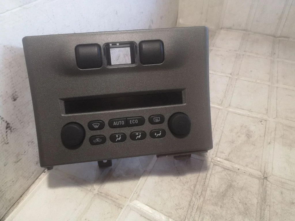 Climate control unit 24439584