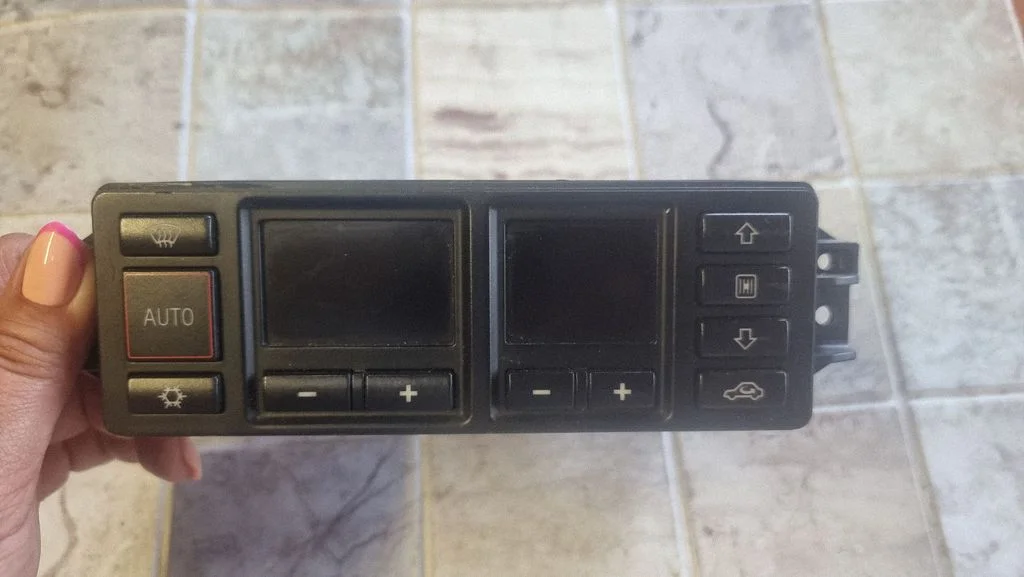 Climate control unit – Audi A3 S3 8L (1996-2003)
