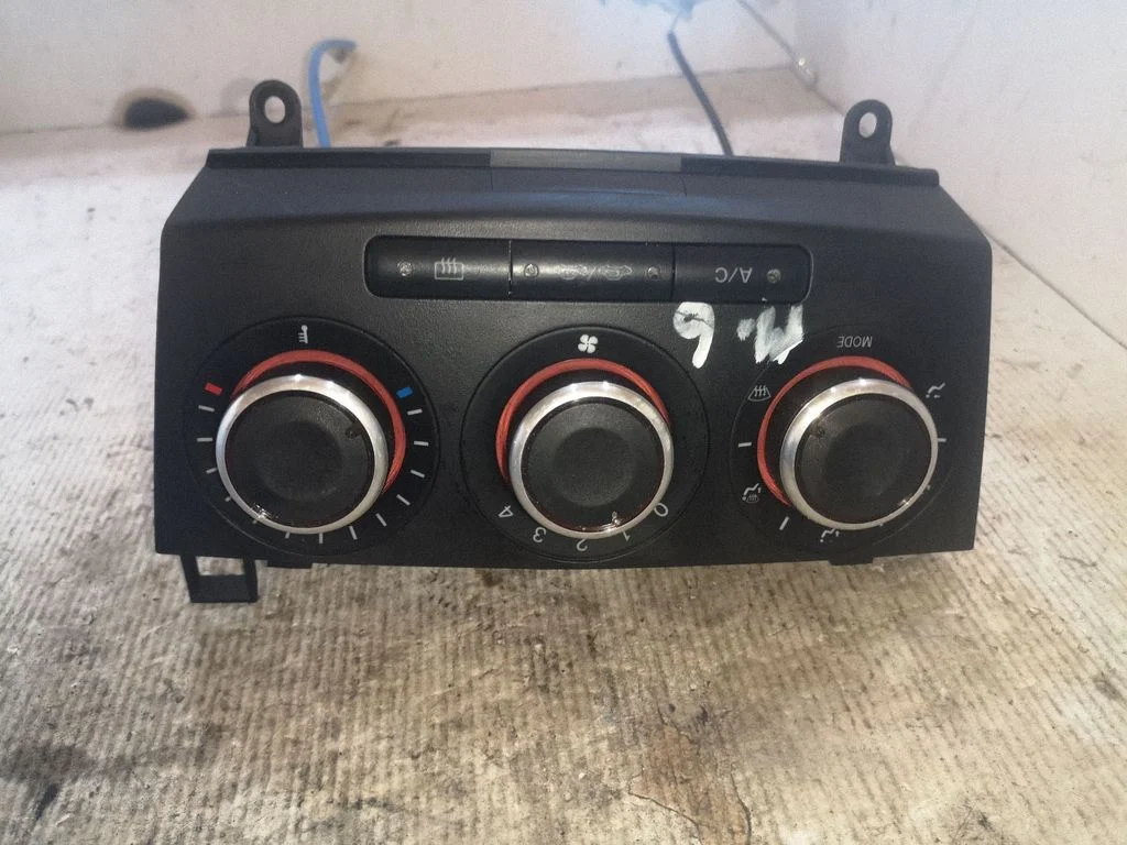 Kliimaseadme/kütte juhtplokk (salongis) C5506