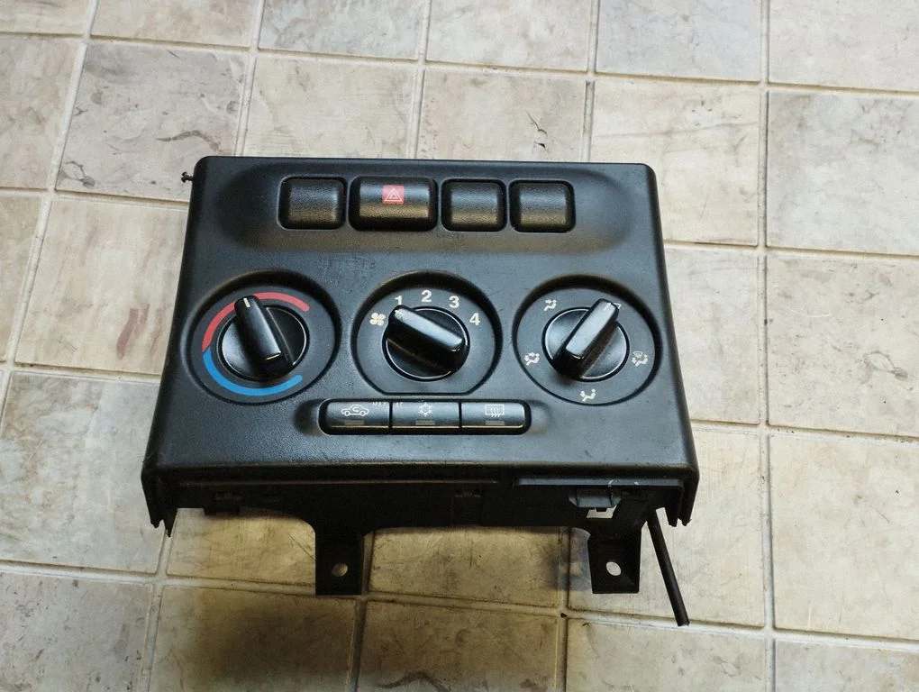 Climate control unit – Opel Zafira A (1999-2005)