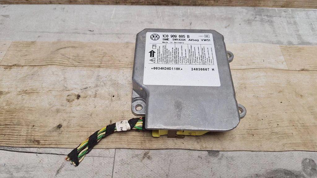 Airbag control unit/module 1C0909605B