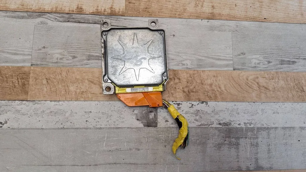 Airbag control unit/module MR912127