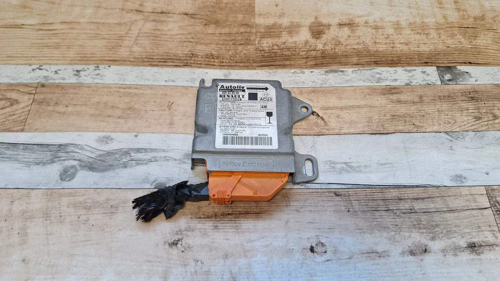 Drošības spilvenu vadības bloks 8200117652B