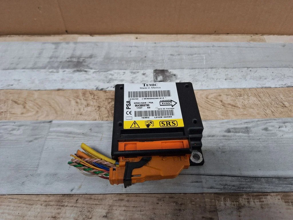 Drošības spilvenu vadības bloks