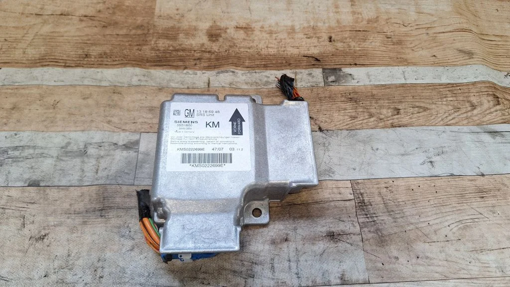 Airbag control unit/module – Opel Vectra C (2005-2009)