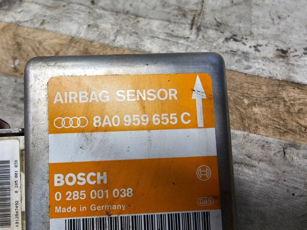 Drošības spilvenu vadības bloks 8A0959655C