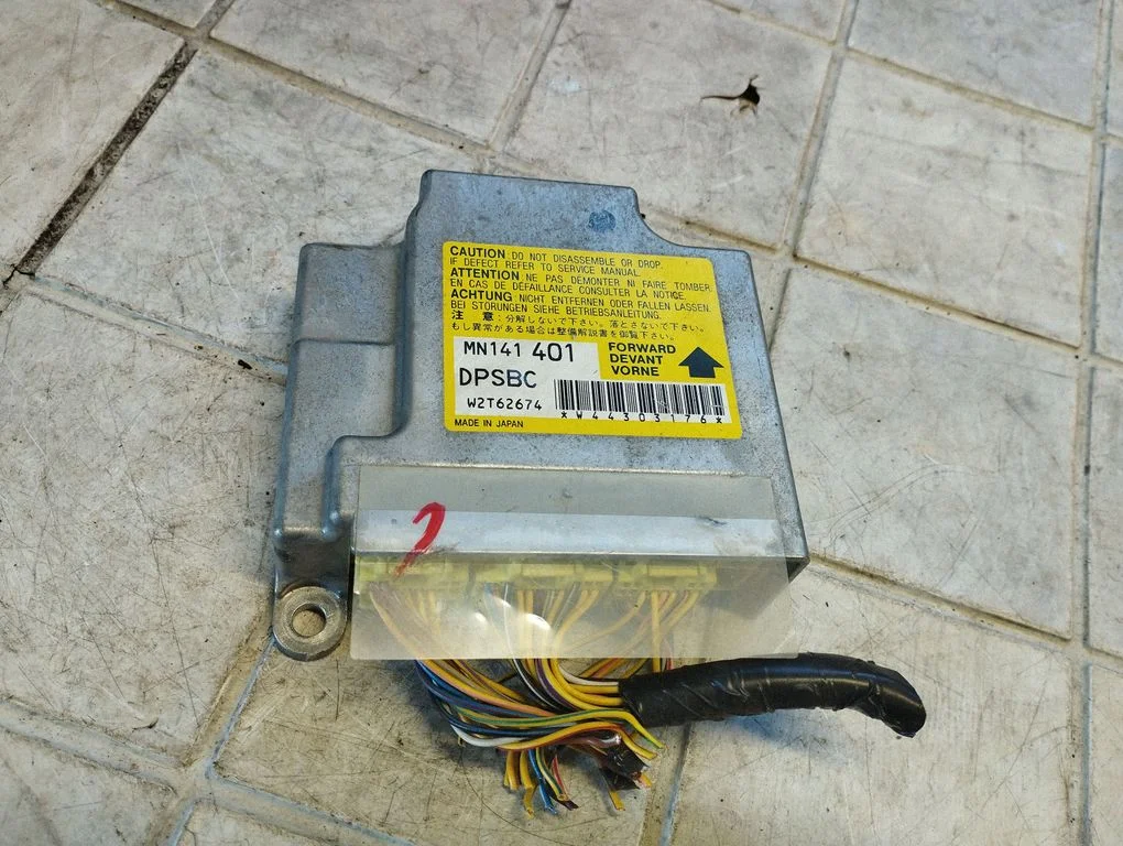 Airbag control unit/module MN141401