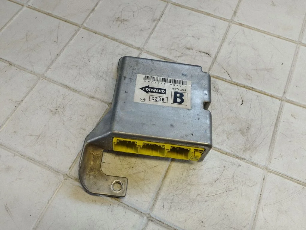 Airbag control unit/module W2T80274