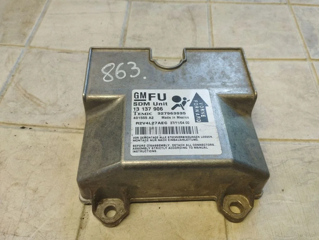 Airbag control unit/module 13137906