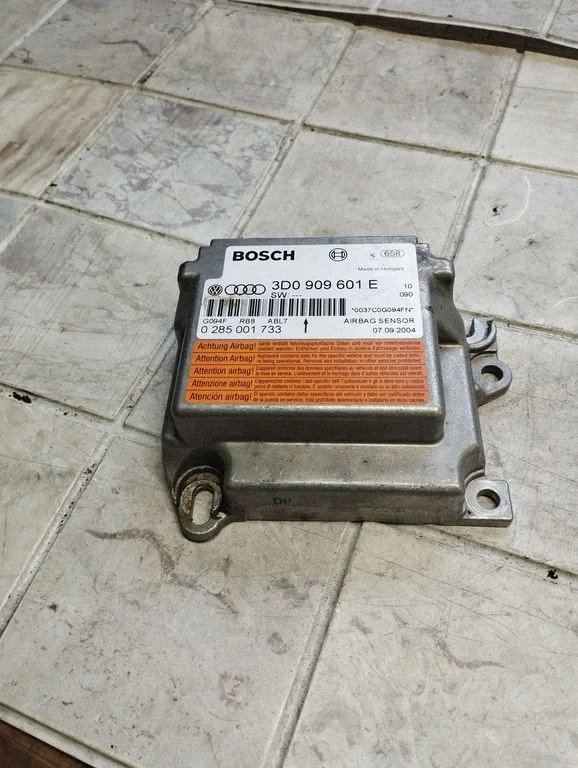 Turvapatjade juhtplokk 3D0909601E