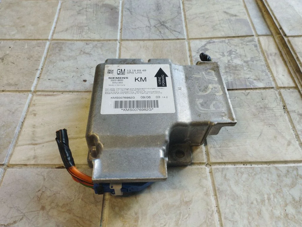 Airbag control unit/module – Opel Vectra C (2005-2009)