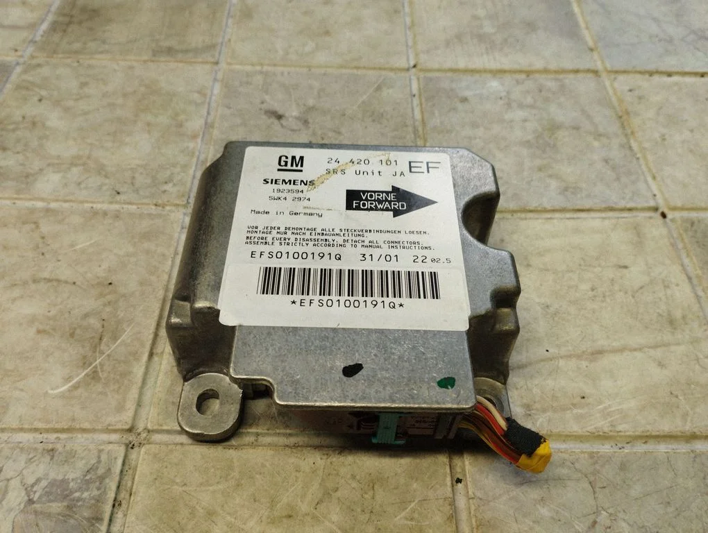 Airbag control unit/module 24420101