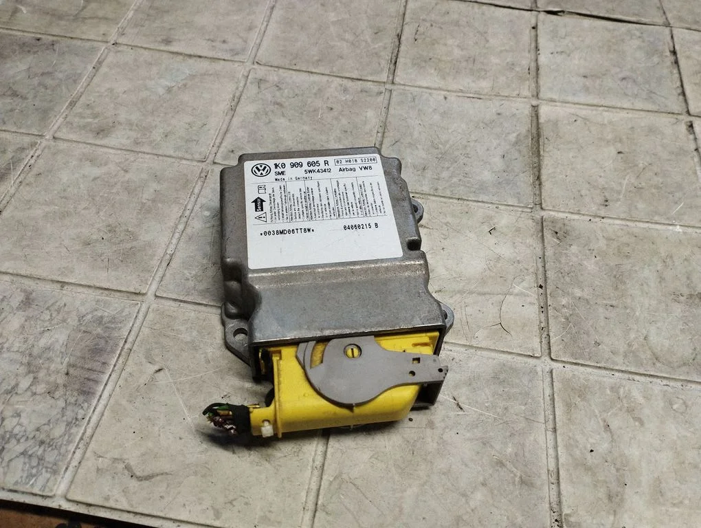 Airbag control unit/module 1K0909605R