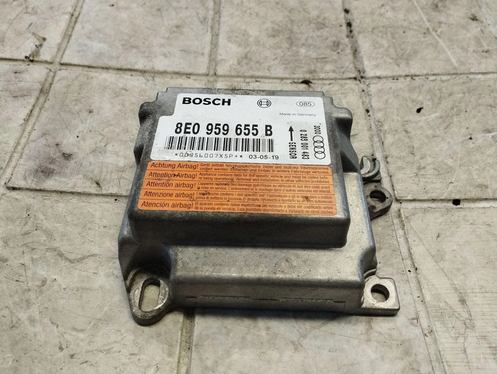 Turvapatjade juhtplokk – Audi A4 S4 B6 8E 8H (2001-2005)